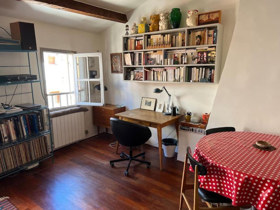 Une Ambiance Boheme Sur Les Toits De Sainte-Anne Montpellier Exteriér fotografie