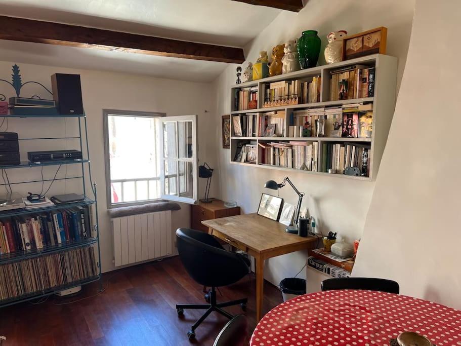 Une Ambiance Boheme Sur Les Toits De Sainte-Anne Montpellier Exteriér fotografie